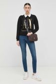 Бавовняна кофта Armani Exchange жіноча колір чорний з аплікацією (2956851) Бавовняна кофта Armani Exchange жіноча колір чорний з аплікацією (2956851)