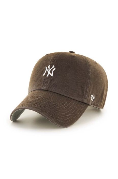 Бавовняна бейсболка 47brand MLB New York Yankees колір коричневий з аплікацією Бавовняна бейсболка 47brand MLB New York Yankees колір коричневий з аплікацією