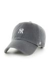 Бавовняна бейсболка 47brand MLB New York Yankees колір сірий з аплікацією Бавовняна бейсболка 47brand MLB New York Yankees колір сірий з аплікацією