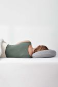 Подушка Ostrichpillow Bed Pillow колір сірий Подушка Ostrichpillow Bed Pillow колір сірий
