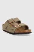 Дитячі замшеві шльопанці Birkenstock колір бежевий Дитячі замшеві шльопанці Birkenstock колір бежевий