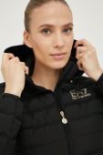 Куртка EA7 Emporio Armani жіноча колір чорний перехідна (2499348) Куртка EA7 Emporio Armani жіноча колір чорний перехідна (2499348)