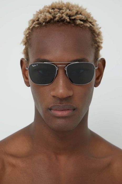Сонцезахисні окуляри Ray-Ban чоловічі колір блакитний Сонцезахисні окуляри Ray-Ban чоловічі колір блакитний