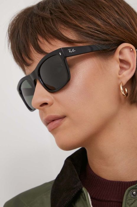 Сонцезахисні окуляри Ray-Ban RB4428 колір чорний Сонцезахисні окуляри Ray-Ban RB4428 колір чорний