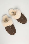 UGG - Замшеві тапочки Scuffette II 1106872.ESP-Espresso колір коричневий UGG - Замшеві тапочки Scuffette II 1106872.ESP-Espresso колір коричневий