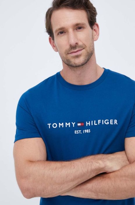 Бавовняна футболка Tommy Hilfiger з аплікацією колір блакитний (3403171) Бавовняна футболка Tommy Hilfiger з аплікацією колір блакитний (3403171)