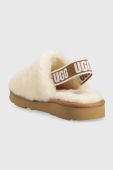 Вовняні дитячі тапочки UGG Fluff Yeah Clog колір бежевий Вовняні дитячі тапочки UGG Fluff Yeah Clog колір бежевий