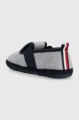 Дитячі тапочки Tommy Hilfiger колір сірий (2825877) Дитячі тапочки Tommy Hilfiger колір сірий (2825877)