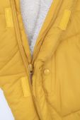 Куртка для немовлят Coccodrillo колір жовтий Куртка для немовлят Coccodrillo колір жовтий