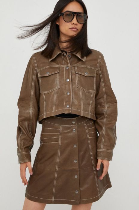 Шкіряна куртка Gestuz жіноча колір коричневий перехідна (2542927) Шкіряна куртка Gestuz жіноча колір коричневий перехідна (2542927)
