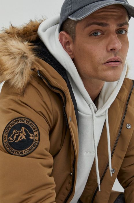 Куртка Superdry чоловіча колір коричневий зимова (2661398) Куртка Superdry чоловіча колір коричневий зимова (2661398)