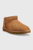 UGG Замшеві чоботи Classic Ultra Mini 1137391.CHE-CHE колір коричневий UGG Замшеві чоботи Classic Ultra Mini 1137391.CHE-CHE колір коричневий