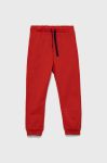Дитячі бавовняні штани United Colors of Benetton колір червоний однотонні (2523108) Дитячі бавовняні штани United Colors of Benetton колір червоний однотонні (2523108)