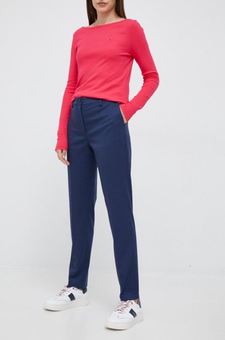 Штани Tommy Hilfiger жіночі колір синій фасон chinos середня посадка Штани Tommy Hilfiger жіночі колір синій фасон chinos середня посадка