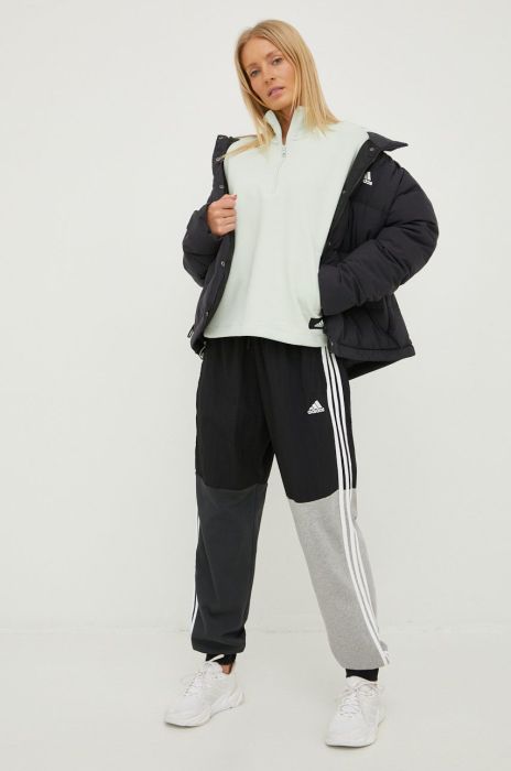 Спортивні штани adidas жіночі колір чорний з аплікацією (2568338) Спортивні штани adidas жіночі колір чорний з аплікацією (2568338)