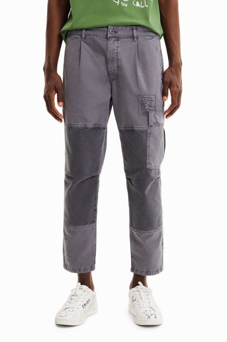 Бавовняні штани Desigual чоловічі колір чорний фасон cargo Бавовняні штани Desigual чоловічі колір чорний фасон cargo