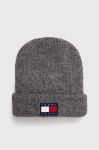 Шапка з домішкою вовни Tommy Jeans колір сірий з товстого трикотажу Шапка з домішкою вовни Tommy Jeans колір сірий з товстого трикотажу