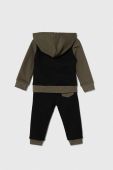 Дитячий бавовняний костюм Guess колір чорний (3605530) Дитячий бавовняний костюм Guess колір чорний (3605530)