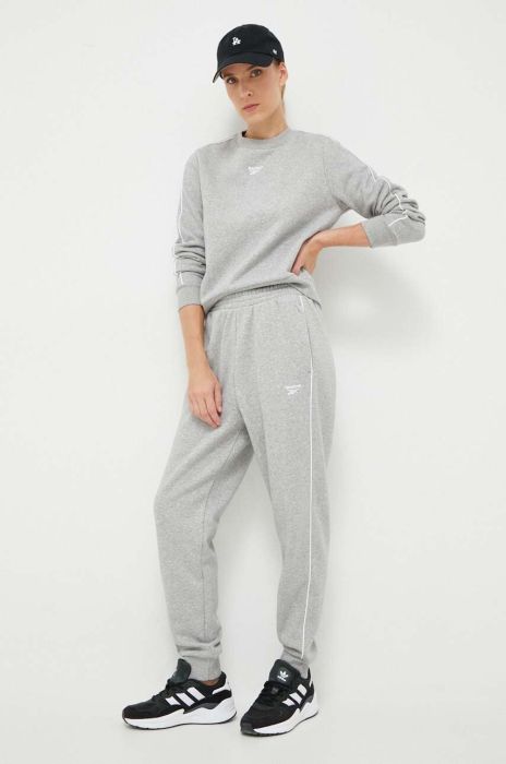 Спортивний костюм Reebok жіночий колір сірий Спортивний костюм Reebok жіночий колір сірий