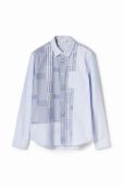 Бавовняна сорочка Desigual 23WMCW35 MAN WOVEN SHIRT LONG SLEEVE чоловіча regular класичний комір колір блакитний Бавовняна сорочка Desigual 23WMCW35 MAN WOVEN SHIRT LONG SLEEVE чоловіча regular класичний комір колір блакитний