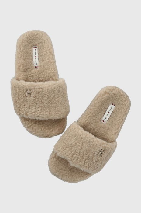 Тапочки Tommy Hilfiger TH SHERPA FUR SLIDE колір бежевий FW0FW07561 Тапочки Tommy Hilfiger TH SHERPA FUR SLIDE колір бежевий FW0FW07561