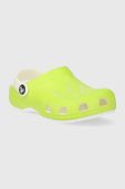 Дитячі шльопанці Crocs GLOW IN THE DARK колір зелений Дитячі шльопанці Crocs GLOW IN THE DARK колір зелений