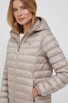Куртка Tommy Hilfiger жіноча колір бежевий перехідна (3417578) Куртка Tommy Hilfiger жіноча колір бежевий перехідна (3417578)