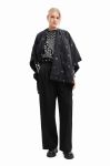 Пончо Desigual жіночий колір чорний перехідна oversize Пончо Desigual жіночий колір чорний перехідна oversize