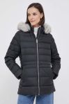 Пухова куртка Tommy Hilfiger жіноча колір чорний зимова (3424576) Пухова куртка Tommy Hilfiger жіноча колір чорний зимова (3424576)