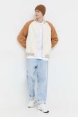 Куртка-бомбер UGG чоловічий колір коричневий перехідна