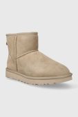 Замшеві чоботи UGG Classic Mini II колір бежевий 1016222 Замшеві чоботи UGG Classic Mini II колір бежевий 1016222