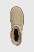 Замшеві чоботи UGG Classic Mini II колір бежевий 1016222 Замшеві чоботи UGG Classic Mini II колір бежевий 1016222