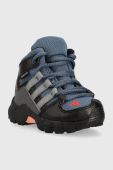 Дитячі черевики adidas TERREX TERREX MID GTX I колір сірий
