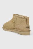 Замшеві чоботи UGG Classic Ultra Mini колір бежевий 1137391 Замшеві чоботи UGG Classic Ultra Mini колір бежевий 1137391
