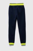 Дитячі спортивні штани Guess колір синій візерунок (3330297) Дитячі спортивні штани Guess колір синій візерунок (3330297)