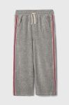 Дитячі спортивні штани United Colors of Benetton колір сірий з аплікацією (3463372) Дитячі спортивні штани United Colors of Benetton колір сірий з аплікацією (3463372)