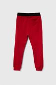 Дитячі спортивні штани United Colors of Benetton колір червоний однотонні Дитячі спортивні штани United Colors of Benetton колір червоний однотонні