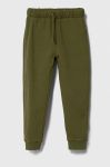 Дитячі спортивні штани United Colors of Benetton колір зелений однотонні (3602921) Дитячі спортивні штани United Colors of Benetton колір зелений однотонні (3602921)