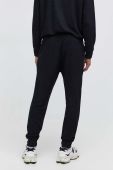 Спортивні штани UGG колір чорний однотонні Спортивні штани UGG колір чорний однотонні