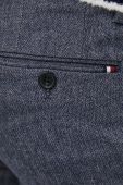Штани Tommy Hilfiger чоловічі колір синій облягаюче (3520412) Штани Tommy Hilfiger чоловічі колір синій облягаюче (3520412)