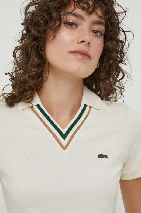Поло Lacoste жіночий колір бежевий Поло Lacoste жіночий колір бежевий