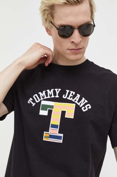 Бавовняна футболка Tommy Jeans колір чорний з аплікацією (3284483) Бавовняна футболка Tommy Jeans колір чорний з аплікацією (3284483)