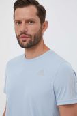 Бігова футболка adidas Performance Own The Run з принтом колір блакитний Бігова футболка adidas Performance Own The Run з принтом колір блакитний
