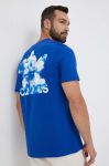 Бавовняна футболка adidas Originals з принтом колір блакитний