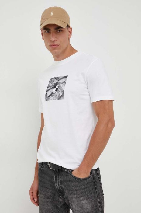 Бавовняна футболка United Colors of Benetton колір білий з принтом (3417134) Бавовняна футболка United Colors of Benetton колір білий з принтом (3417134)