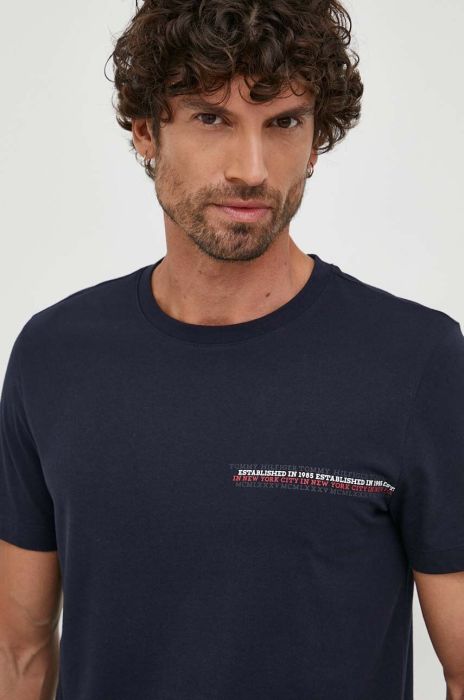 Бавовняна футболка Tommy Hilfiger колір синій з принтом (3520778) Бавовняна футболка Tommy Hilfiger колір синій з принтом (3520778)