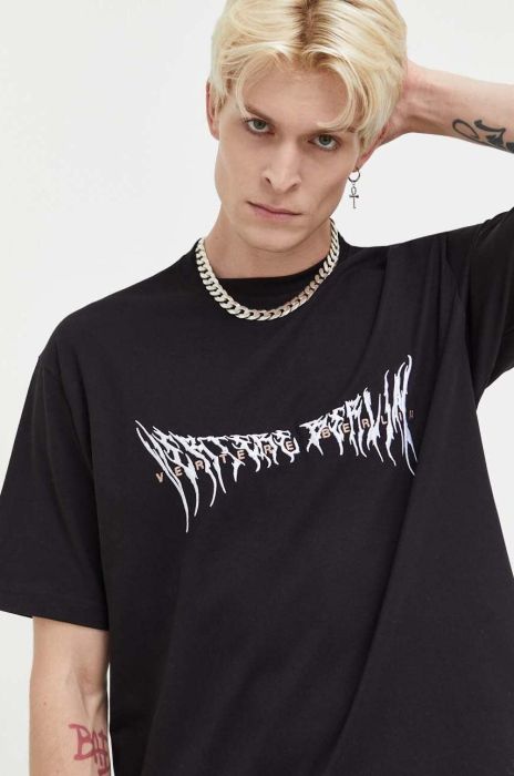 Бавовняна футболка Vertere Berlin чоловічий колір чорний з аплікацією (3622699) Бавовняна футболка Vertere Berlin чоловічий колір чорний з аплікацією (3622699)