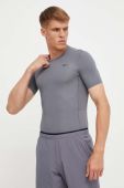 Тренувальна футболка Reebok колір сірий однотонний Тренувальна футболка Reebok колір сірий однотонний