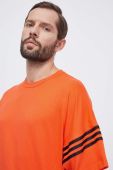 Бавовняна футболка adidas Originals чоловічий колір помаранчевий з аплікацією (3655790) Бавовняна футболка adidas Originals чоловічий колір помаранчевий з аплікацією (3655790)