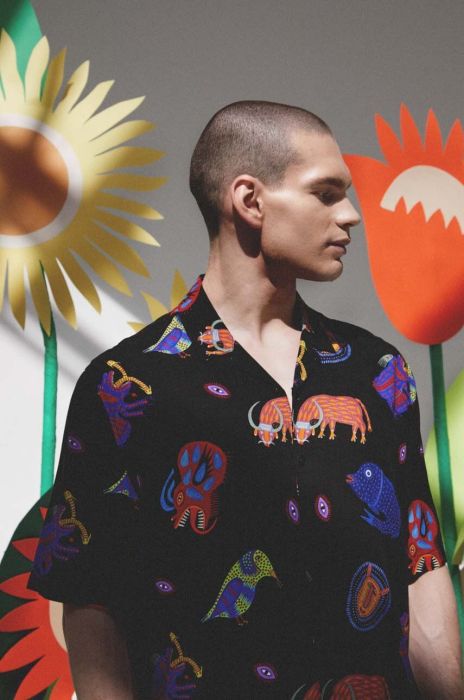 Сорочка Medicine x Maria Prymachenko чоловіча relaxed колір барвистий Сорочка Medicine x Maria Prymachenko чоловіча relaxed колір барвистий